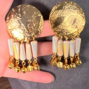 Vintage dangle earrings gold tone